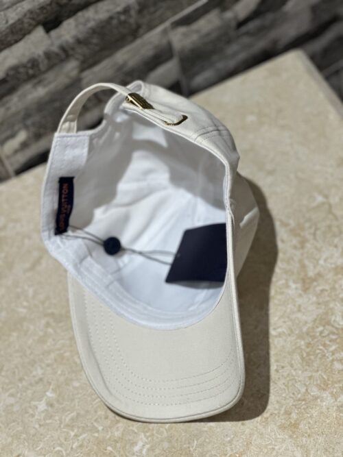 ⁦LV Beige⁩ - الصورة ⁦2⁩