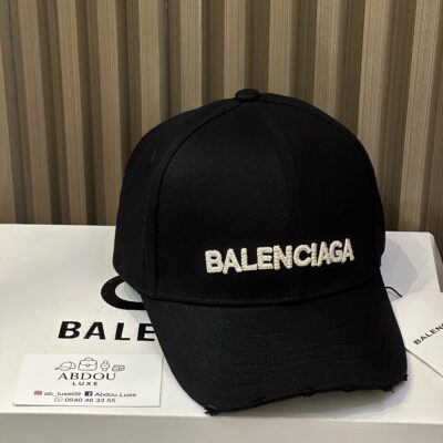 BALENCIAGA